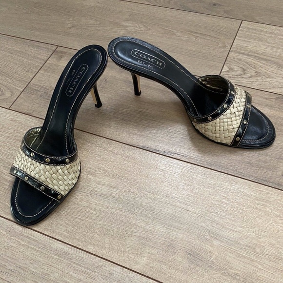 *SOLD* Coach Janna Open Toe Woven Heels Size 8 - Picture 2 of 4
